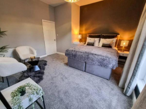 3 BR Home Close to MCR City Centre